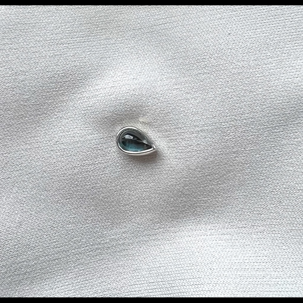 BVLA 5x3mm pear threadless end- London blue topaz and white gold.